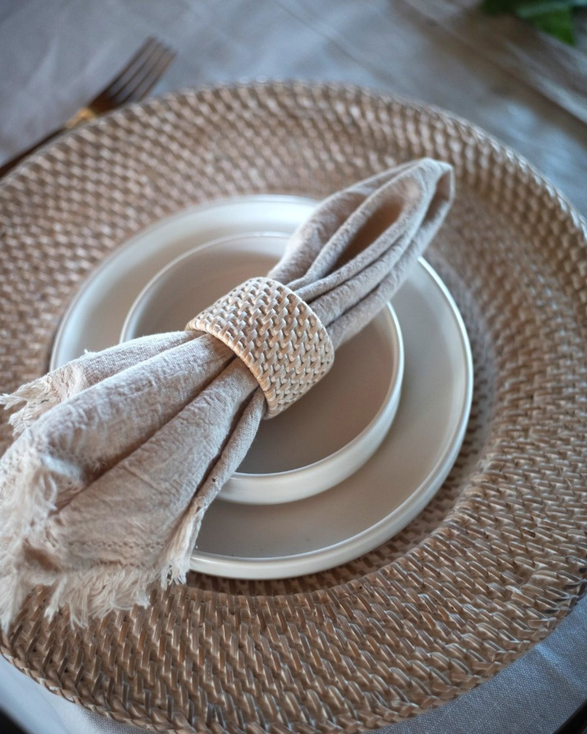 Talise Napkin Ring Set of 2 in White Wash, handwoven rattan