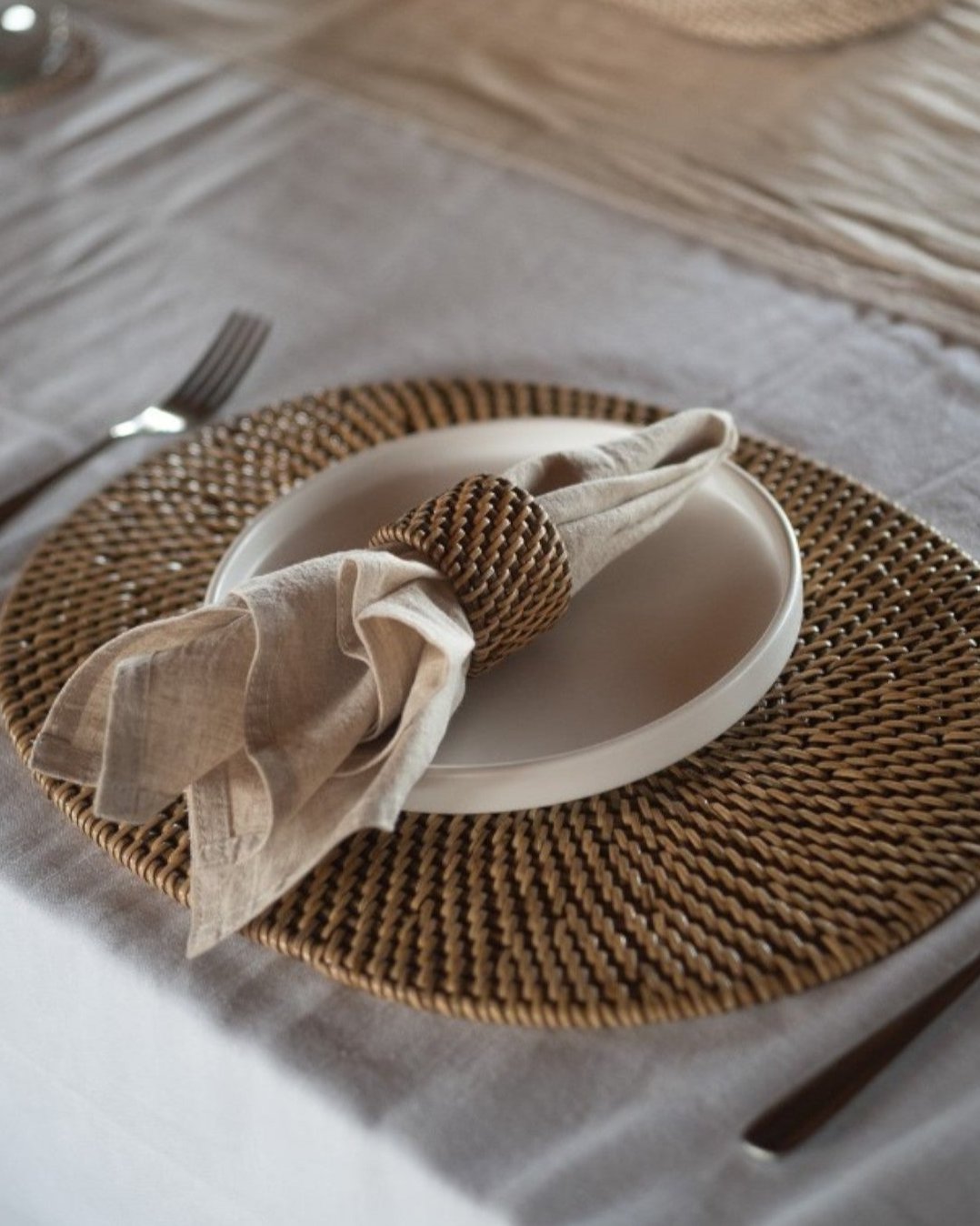 Talise Napkin Ring Set of 2 in Dark Brown, handwoven rattan