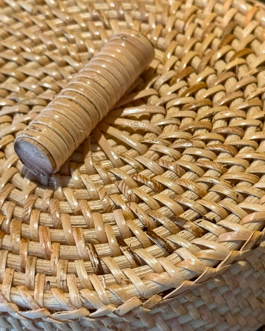 Close-up of the weave on the Masoni Trinket Holder in Natural