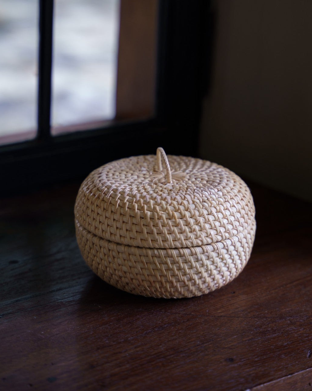 Talise Round Trinket Box with Lid, handwoven rattan