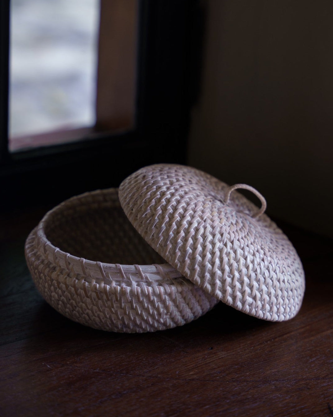 Talise Round Trinket Box with Lid in White Wash, handwoven rattan