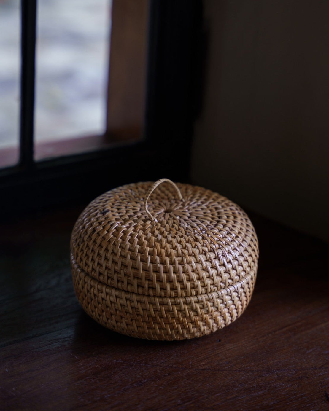 Talise Round Trinket Box with Lid, handwoven rattan